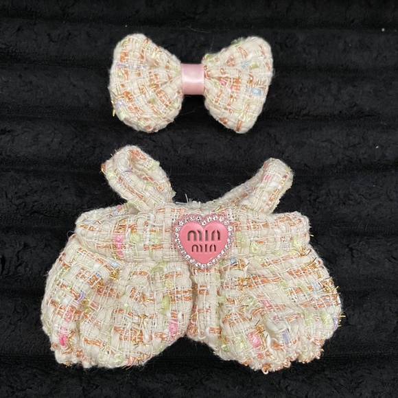 Labubu Outfit - Picture 1 of 4